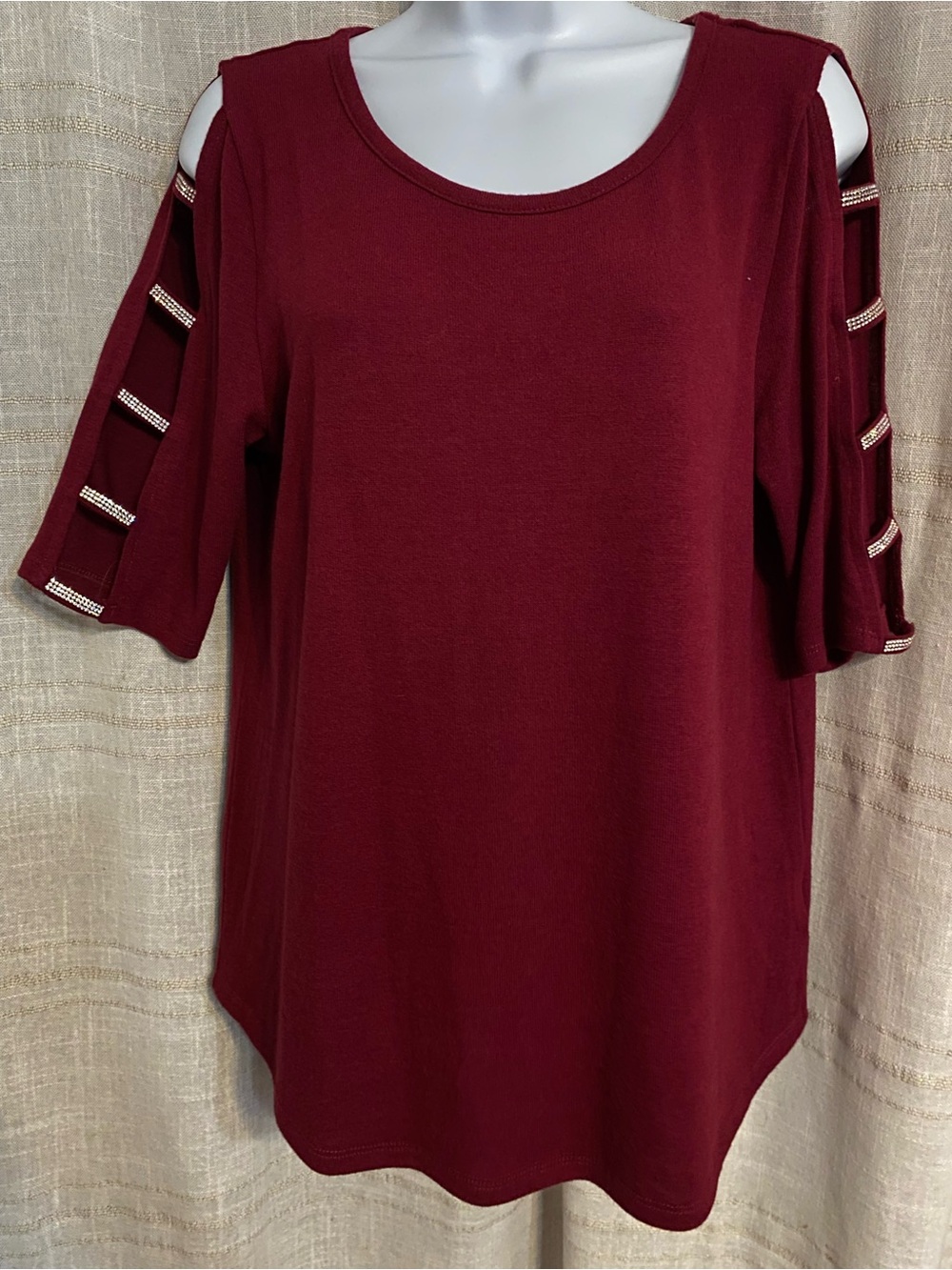 Women's Cold-Shoulder Short Sleeve Top - Burgundy